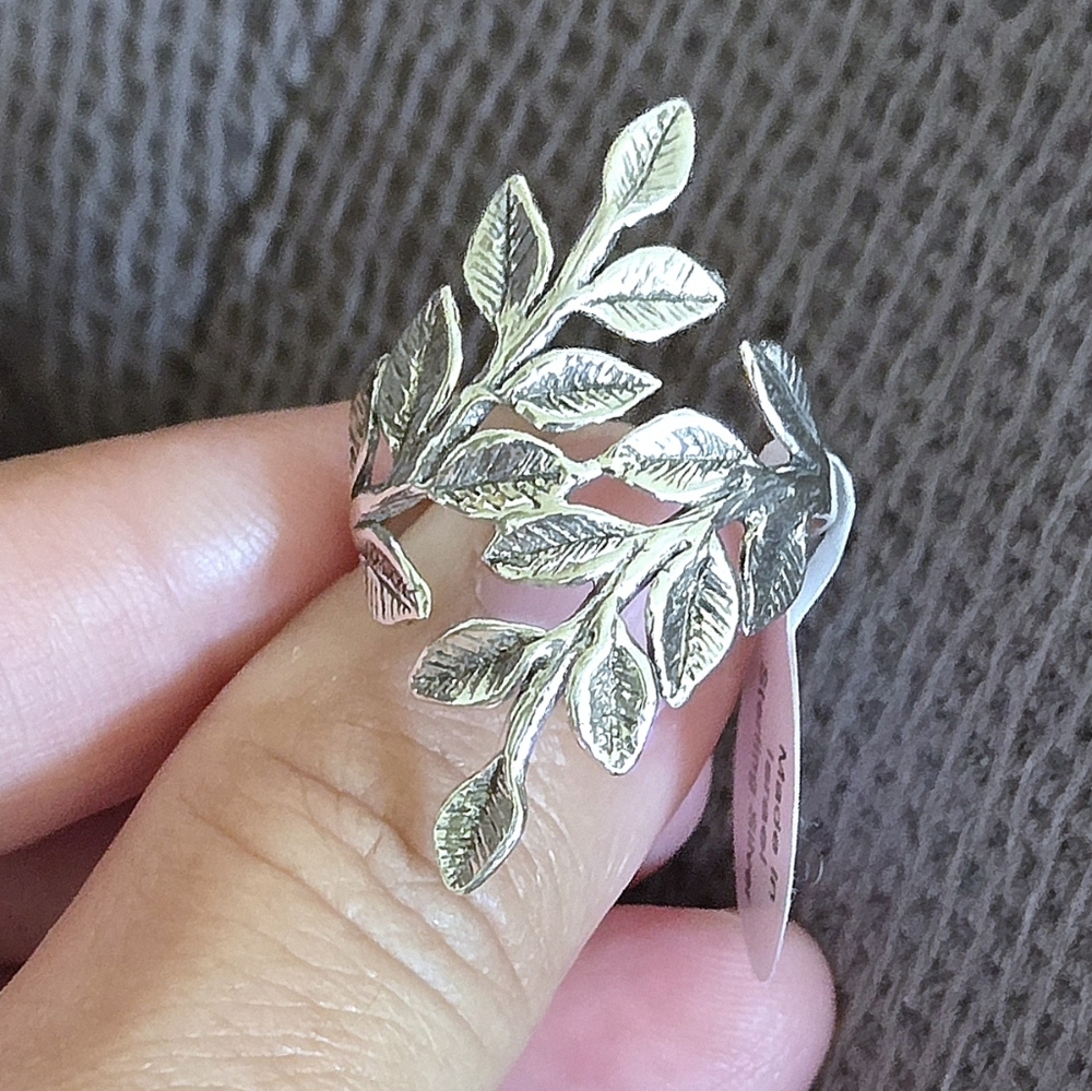 Noa Zuman Sterling Silver🤍 Twisted Bypass Olive🫒 Leaf🌿 Statement Ring💍 - Picture 11 of 16